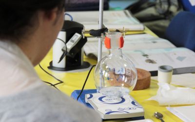 La primera sessió dels tallers Ciència i Aula 2017-2018 ensenyarà als docents a diferenciar ciència i pseudociència